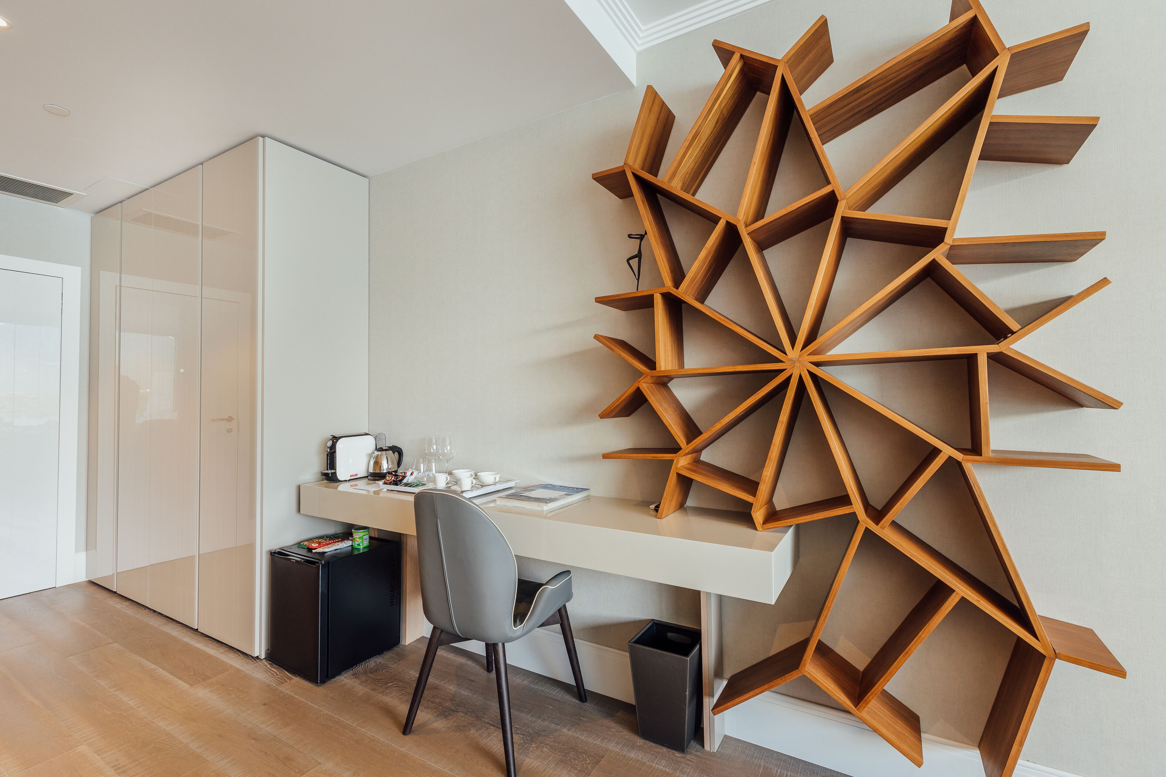 premium bedding, pillow-top beds, minibar, in-room safe