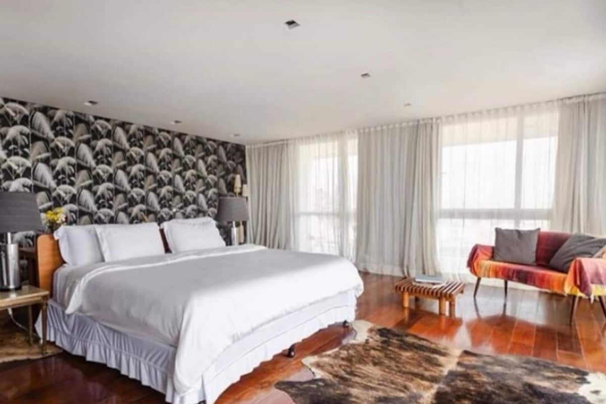 Design Suite, 1 Queen Bed, Balcony, Ocean View | 2 bedrooms, minibar, in-room safe, individually decorated