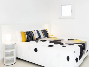 Double Room, Private Bathroom | Minibar, desk, soundproofing, free cribs/infant beds - B&B Do'mmilio (Crotone)