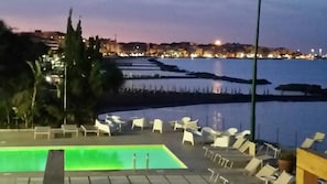 Front of property - evening/night - B&B Do'mmilio (Crotone)