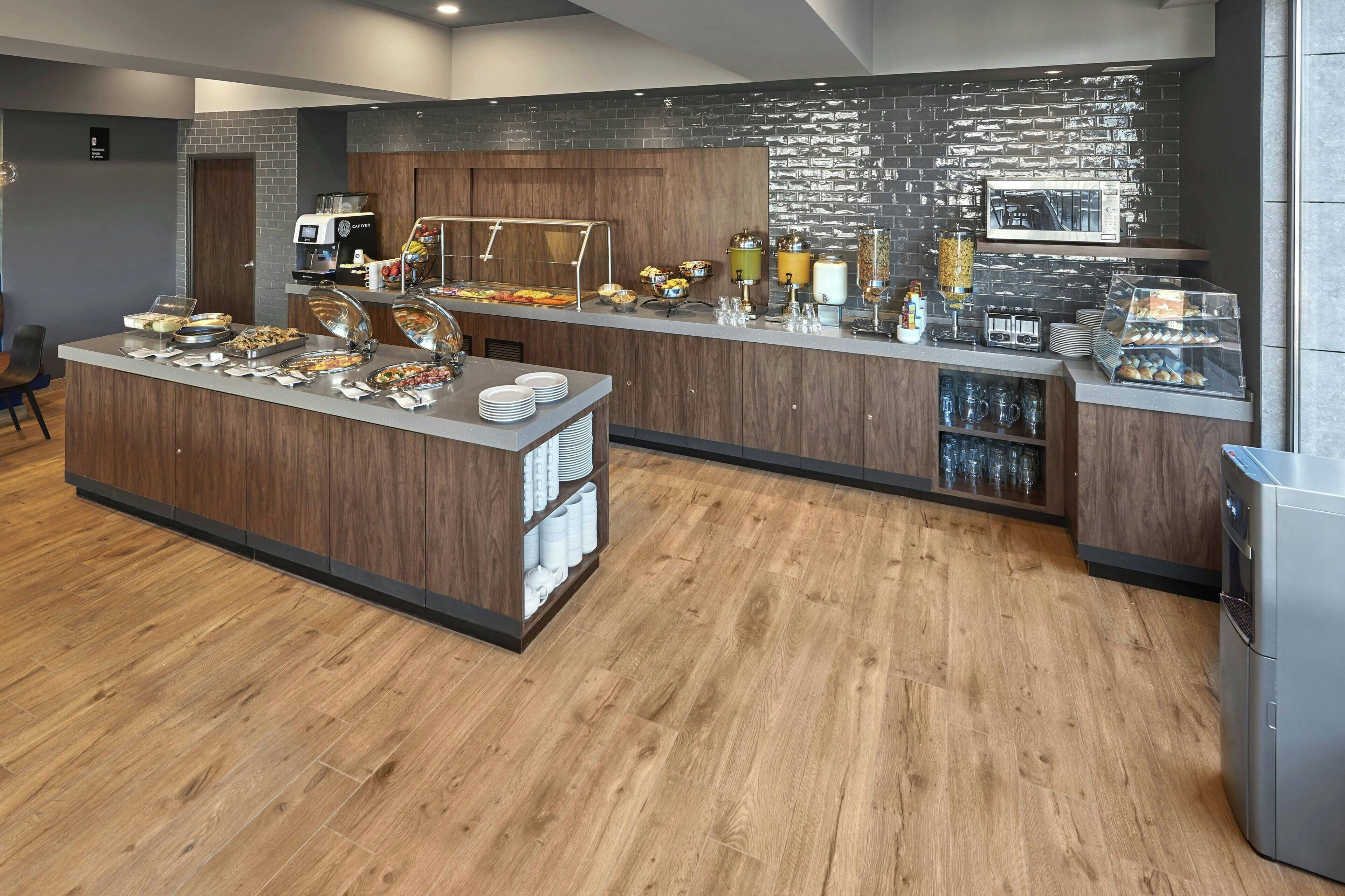 free daily continental breakfast