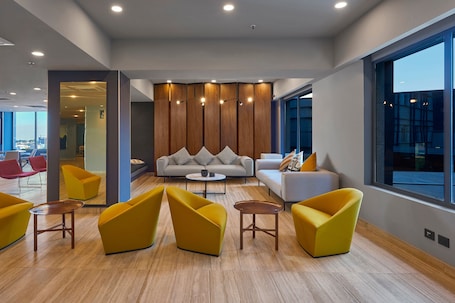 Lobby lounge. City Express Plus by Marriott Ciudad de Mexico Interlomas