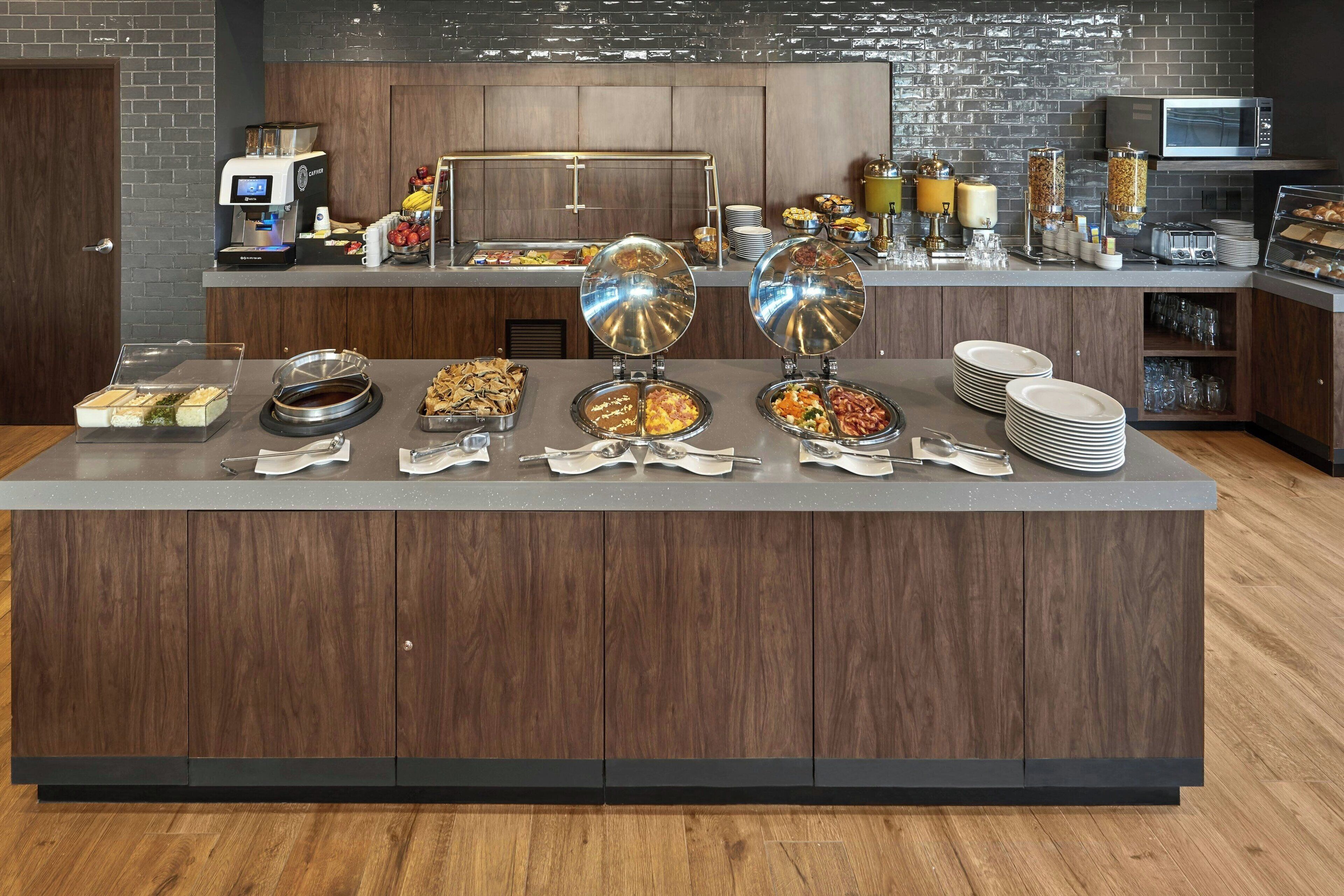 free daily continental breakfast