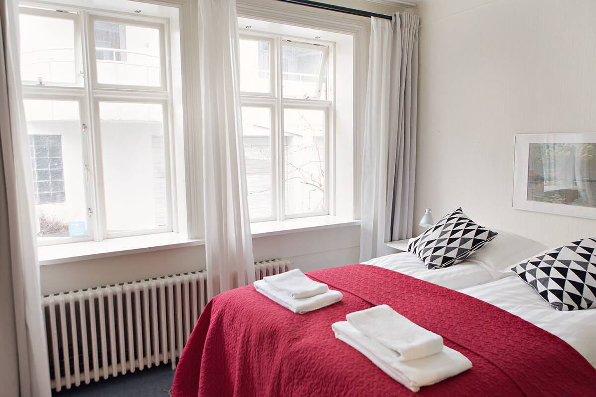 Appartement, 2 slaapkamers, op benedenverdieping (102) | Verduisterende gordijnen, een strijkplank/strijkijzer, gratis babybedden