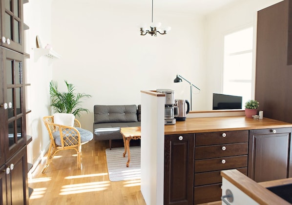 Appartement, 2 chambres, balcon (201) | Cuisine privée | Cafetière/bouilloire, bouilloire électrique