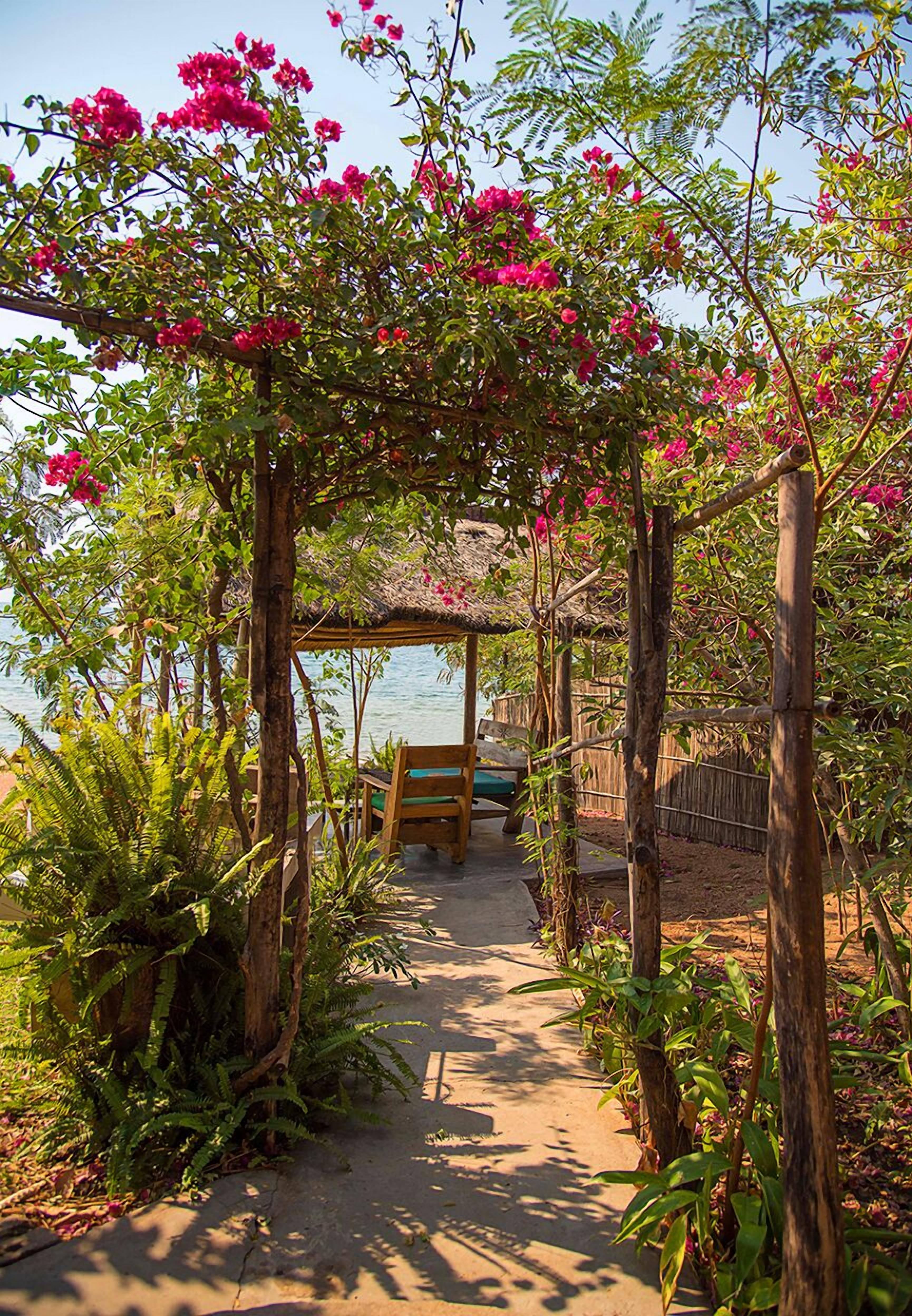 コンフォート コテージ 2 ベッドルーム キッチン レイクビュー | ガーデン ビュー