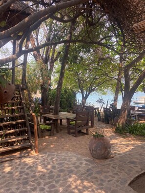 Breakfast, lunch and dinner served - Mgoza Lodge (Cape Maclear)