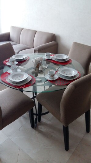 Executive Studio Suite, 1 Bedroom, Non Smoking (Living Room) | Private kitchenette - Suites Lerma 202 (Mexico City)