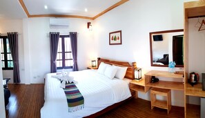 Deluxe Double Room, 1 Queen Bed, Non Smoking | In-room safe, free WiFi - Liberty Place (Luang Prabang)