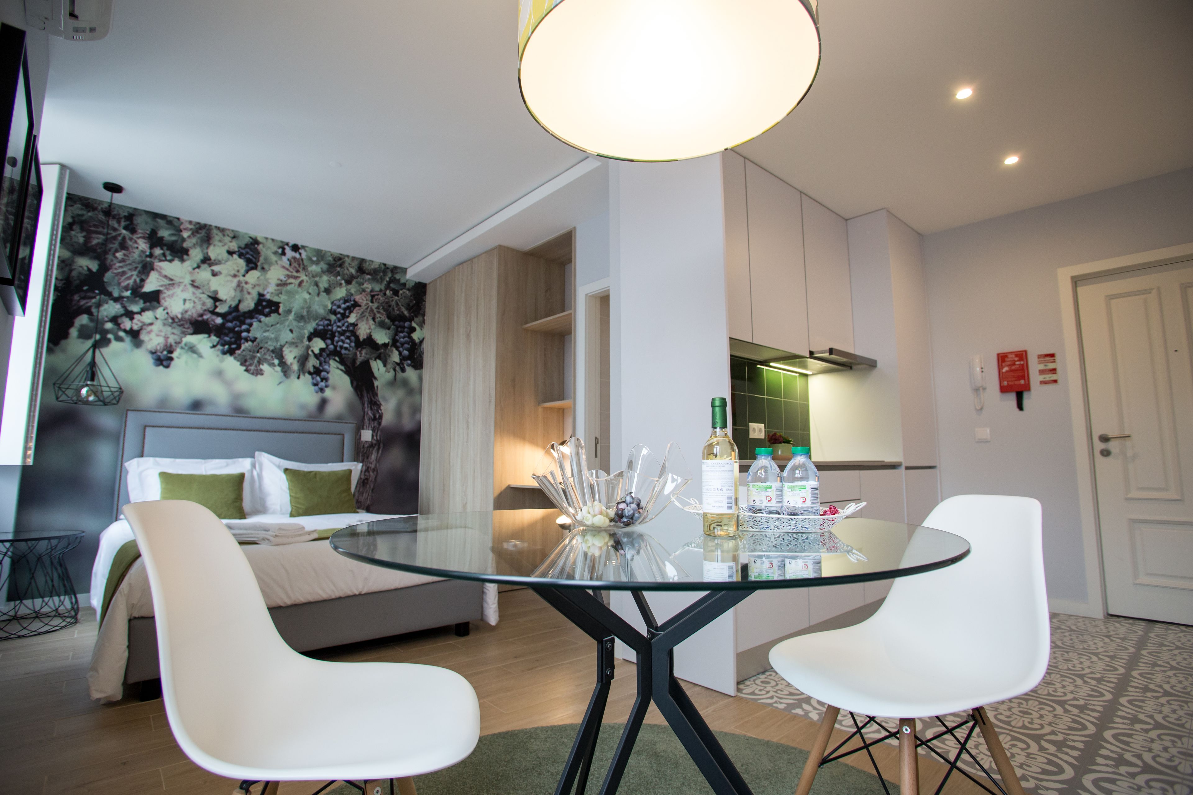 Studio, vue ville | Bureau, chambres insonorisées, fer et planche à repasser