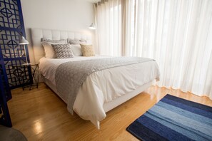 Estúdio, 1 cama Queen e sofá-cama | Cofres nos quartos, individualmente decorados, escrivaninha