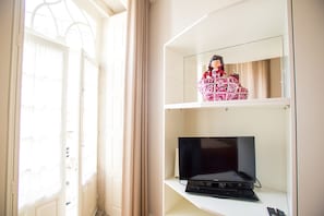 Studio, Balcony, City View | Room amenity