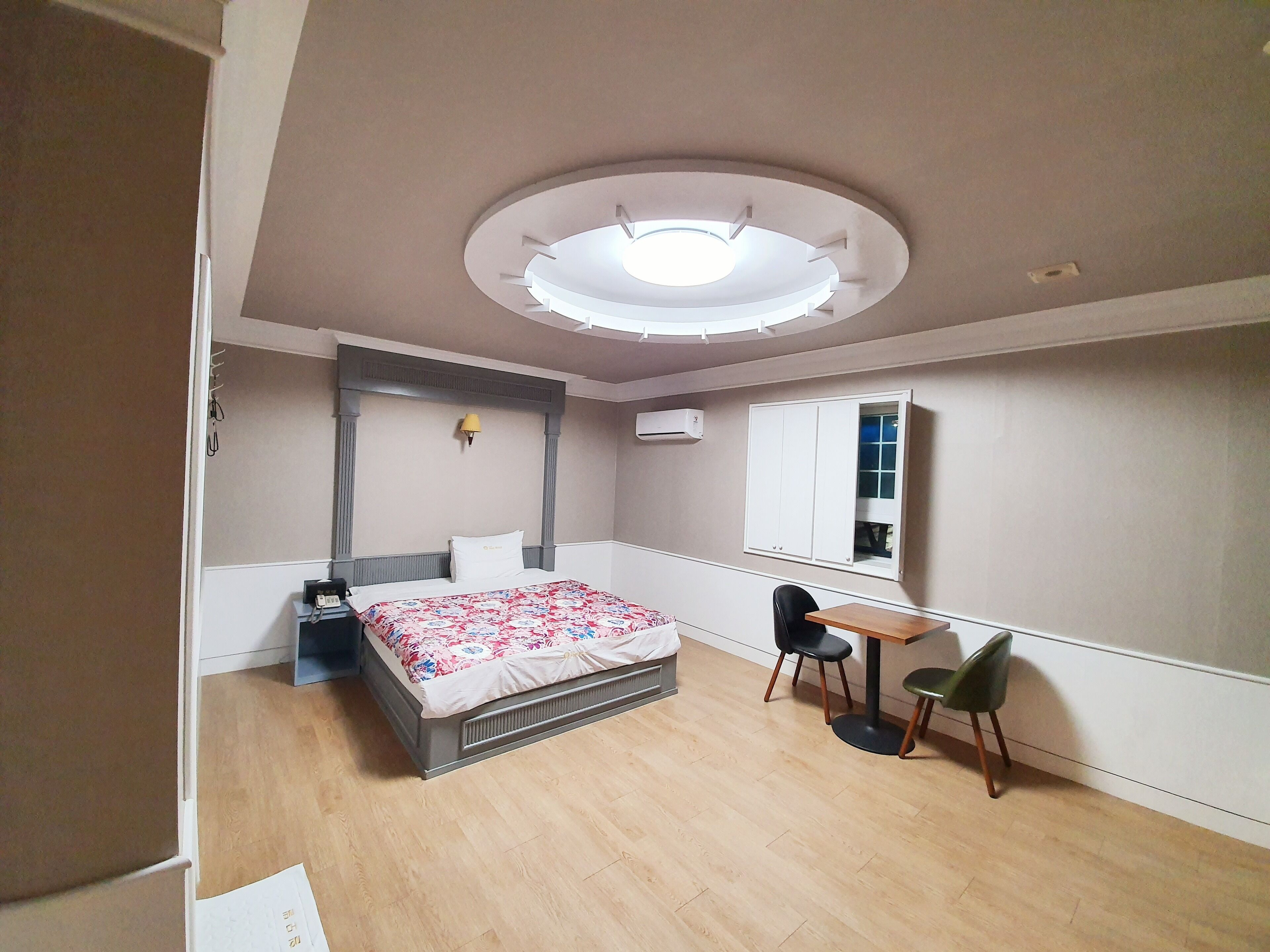 standard room, 1 queen bed | soundproofing, free wifi, bed sheets