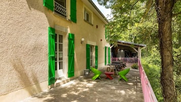 Quarto triplo (Une vache déguisée en fleur) | Terraço/pátio