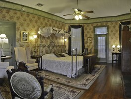 Decoración personalizada, muebles diferentes y escritorio