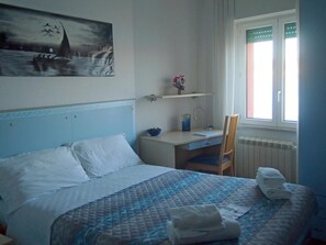 Double or Twin Room | In-room safe, desk, free cribs/infant beds, free WiFi