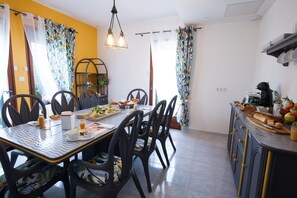 含每日歐陸早餐