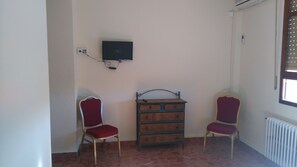Blackout curtains, free WiFi, bed sheets