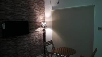 2 bedrooms, Egyptian cotton sheets, premium bedding, down comforters