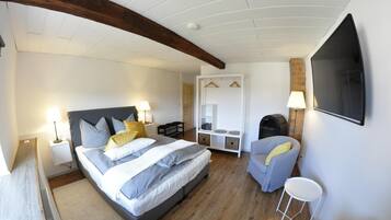 Verdunkelungsvorhänge, kostenloses WLAN, Bettwäsche