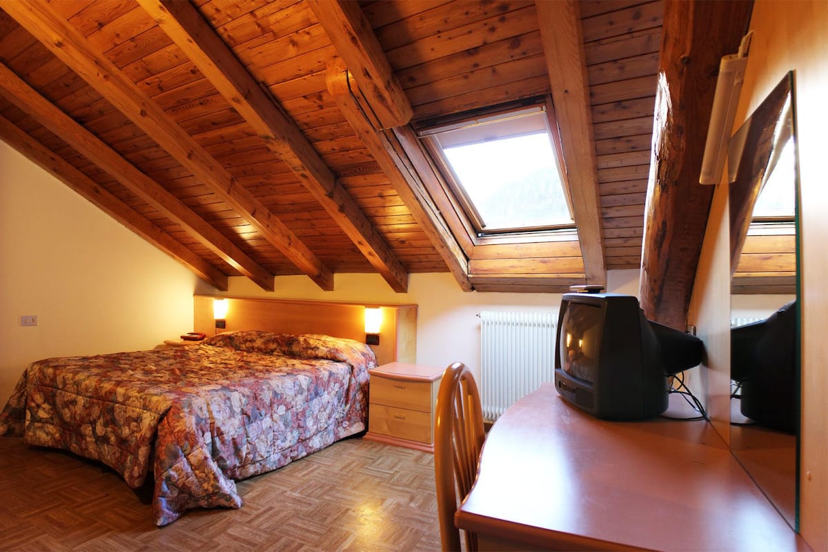 Chambre Double, vue montagne
