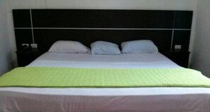 Singola Basic, 1 letto a una piazza e mezza, non fumatori | Wi-Fi gratuito, lenzuola