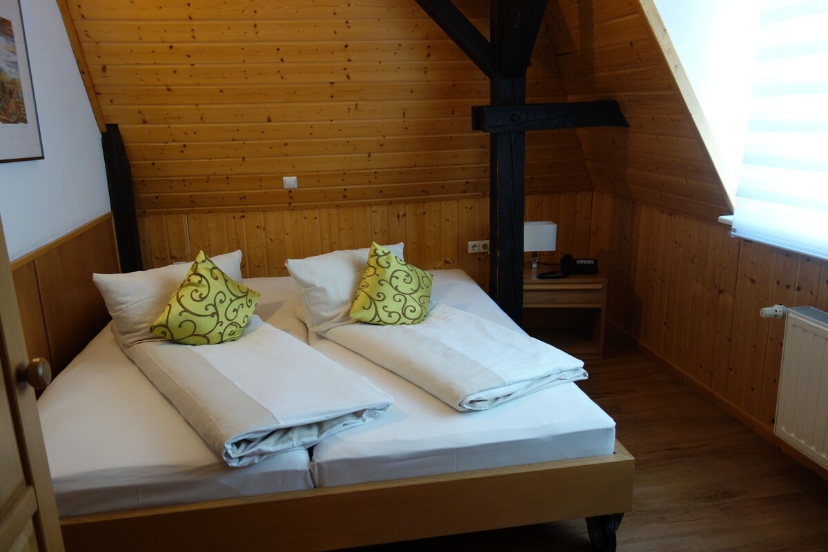 Double Room, Non Smoking | Desk, free WiFi