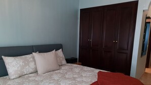 Apartment, 3 Bedrooms | 3 bedrooms, iron/ironing board, free WiFi, bed sheets - Résidence Sara (Casablanca)