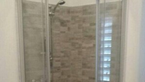 Apartment, 3 Bedrooms | Bathroom shower - Résidence Sara (Casablanca)