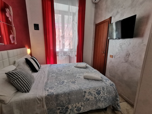 Chambre Double, salle de bains commune