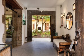 Reception - Hotel Rural Casa de los Camellos (Aguimes)