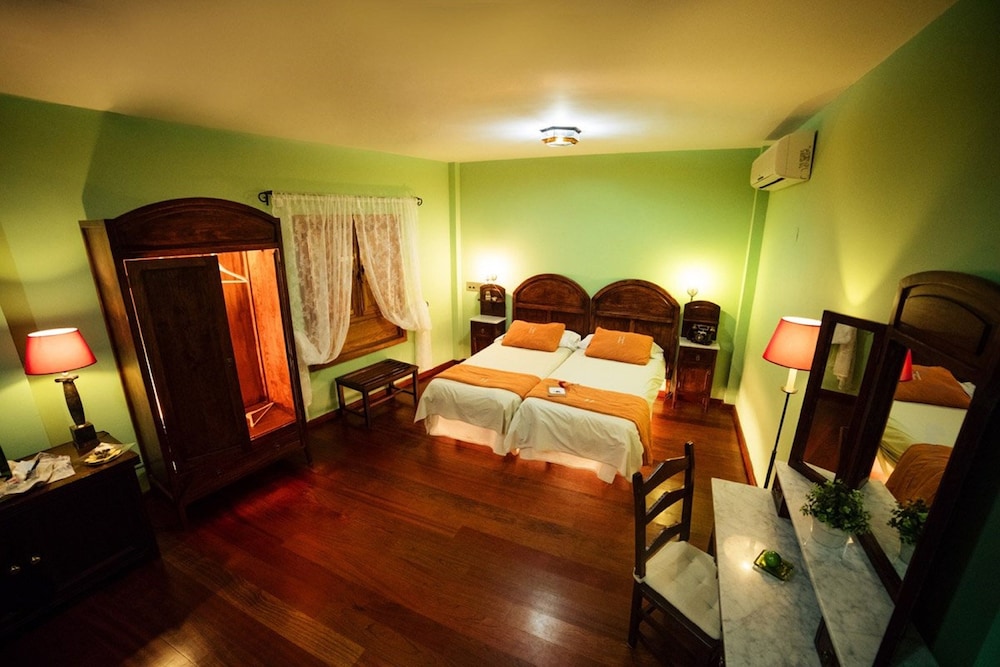 Hotel Rural Casa de Los Camellos by null