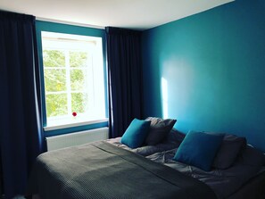 Double Room with own bathroom | 각각 다르게 가구 비치, 무료 WiFi, 침대 시트