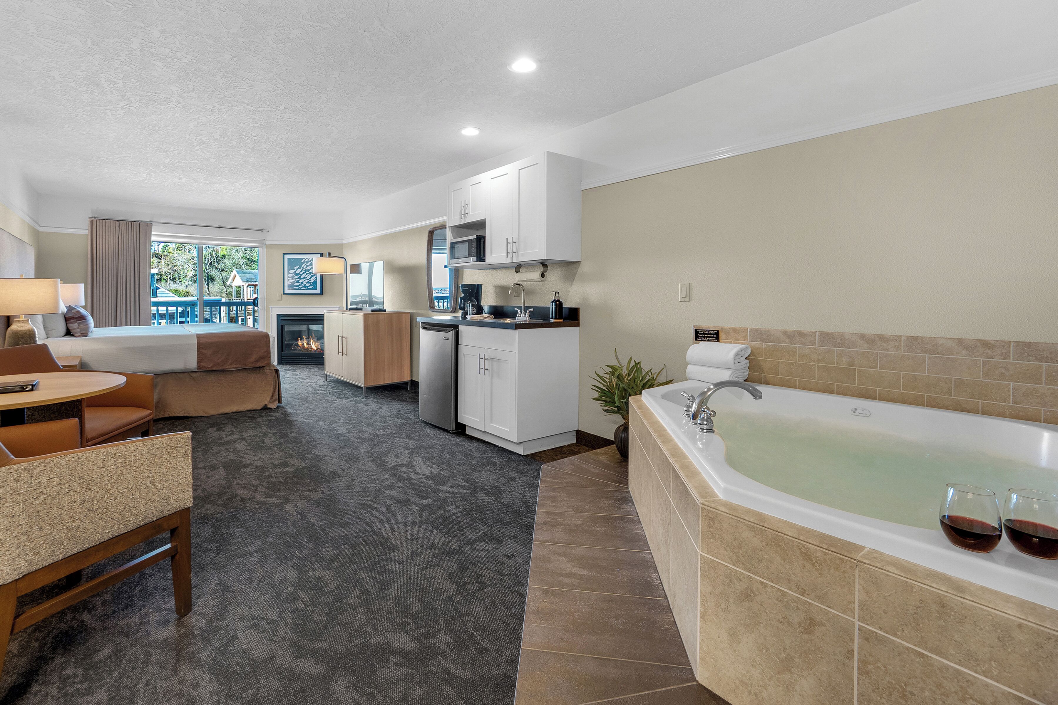 King Suite with Whirlpool - Adults Only