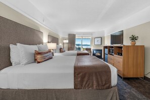 Two Queen Studio, Some with Fireplace | Blackout drapes, iron/ironing board, free WiFi, bed sheets - Looking Glass Inn (Lincoln City)