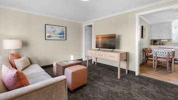 Classic-suite - 1 queensize-seng med sovesofa - ikke-ryger | Mørklægningsgardiner, strygejern/strygebræt, gratis Wi-Fi, sengetøj