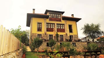 Fachada da propriedade