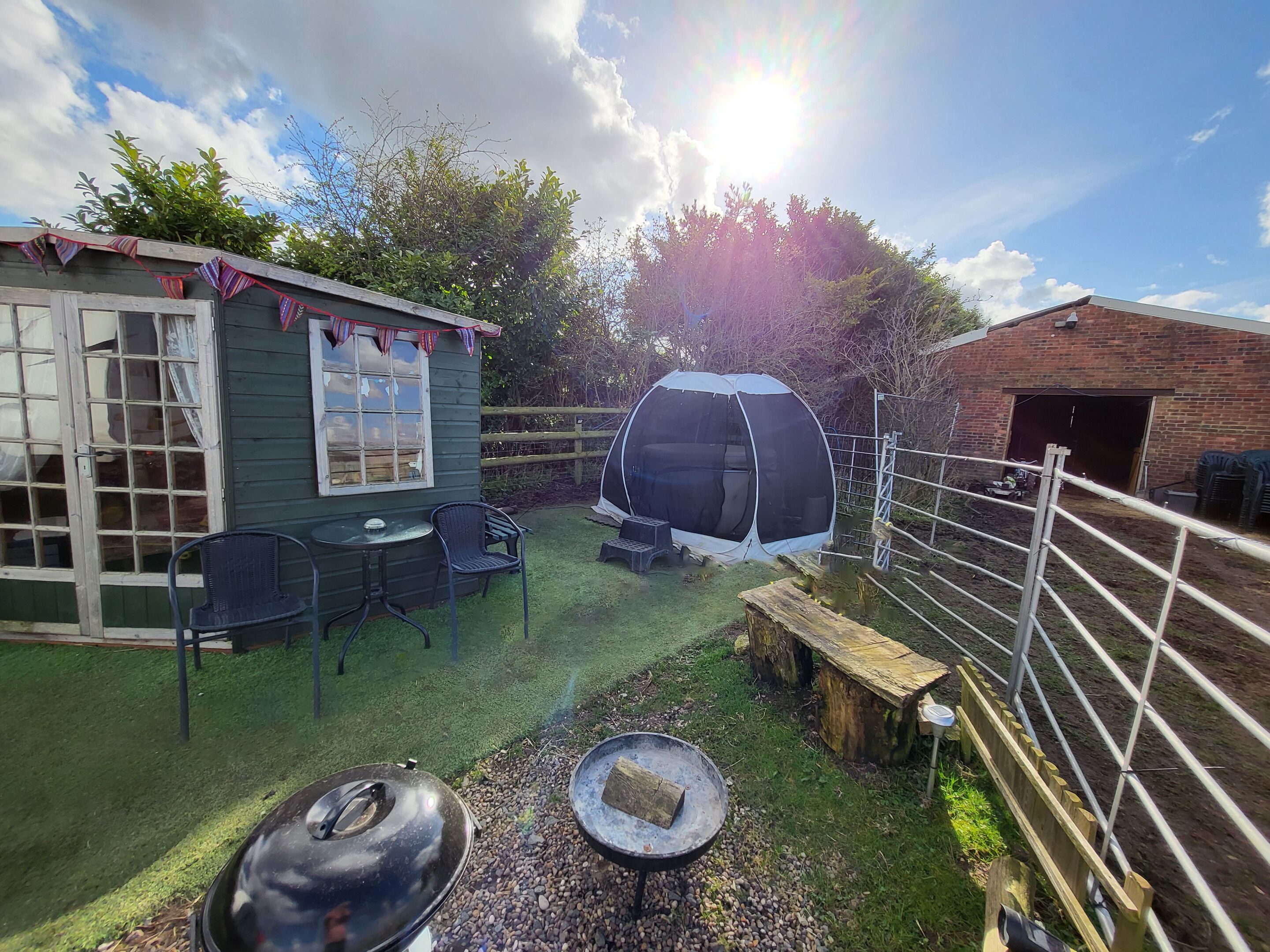 المنشأة من الخارج