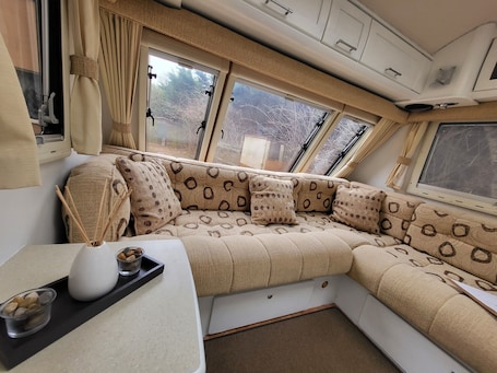 Standard Mobile Home, Ensuite (Nayeli) | Lounge