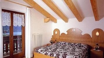 Coffres-forts dans les chambres, Wi-Fi gratuit, draps fournis