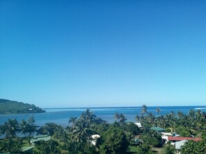 Casa clásica, varias camas, vista a la laguna | Vista del balcón