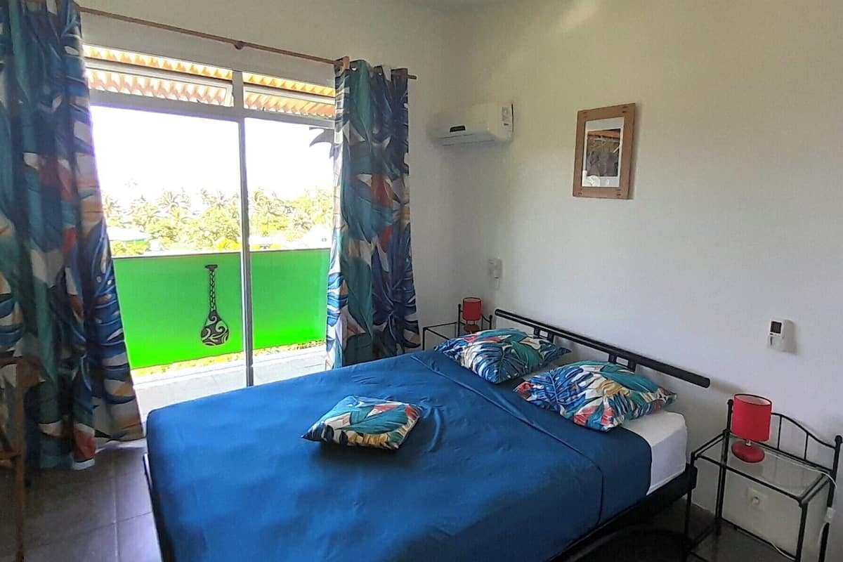 Classic Double Room, 1 Queen Bed, Lagoon View