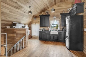 The Barnhouse | Private kitchen | Full-size fridge, microwave, oven, coffee/tea maker