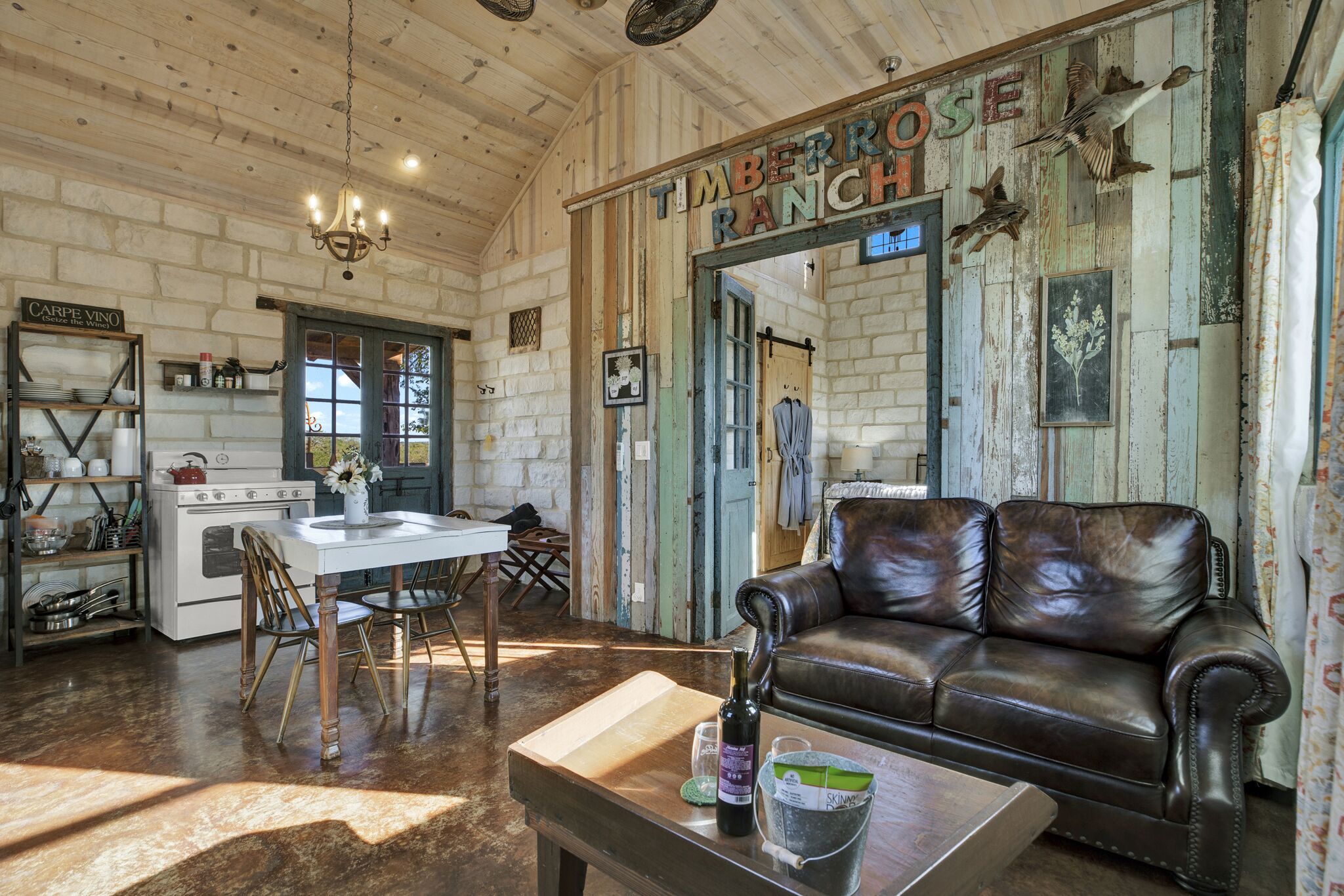 The Grapetown Gasthaus | Living area | 32-inch flat-screen TV with satellite channels, TV