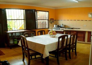 Daily cooked-to-order breakfast for a fee