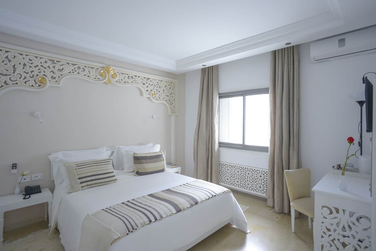 Habitación doble Deluxe, para no fumadores, vista al jardín (Amber) | 5 habitaciones, ropa de cama de alta calidad y minibar