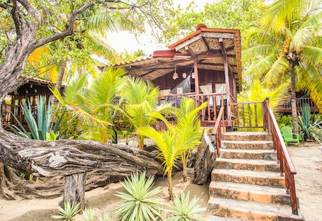 Fachada de la propiedad