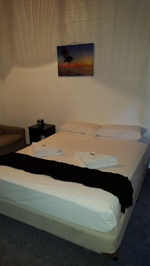 Double Room  | Free WiFi, bed sheets