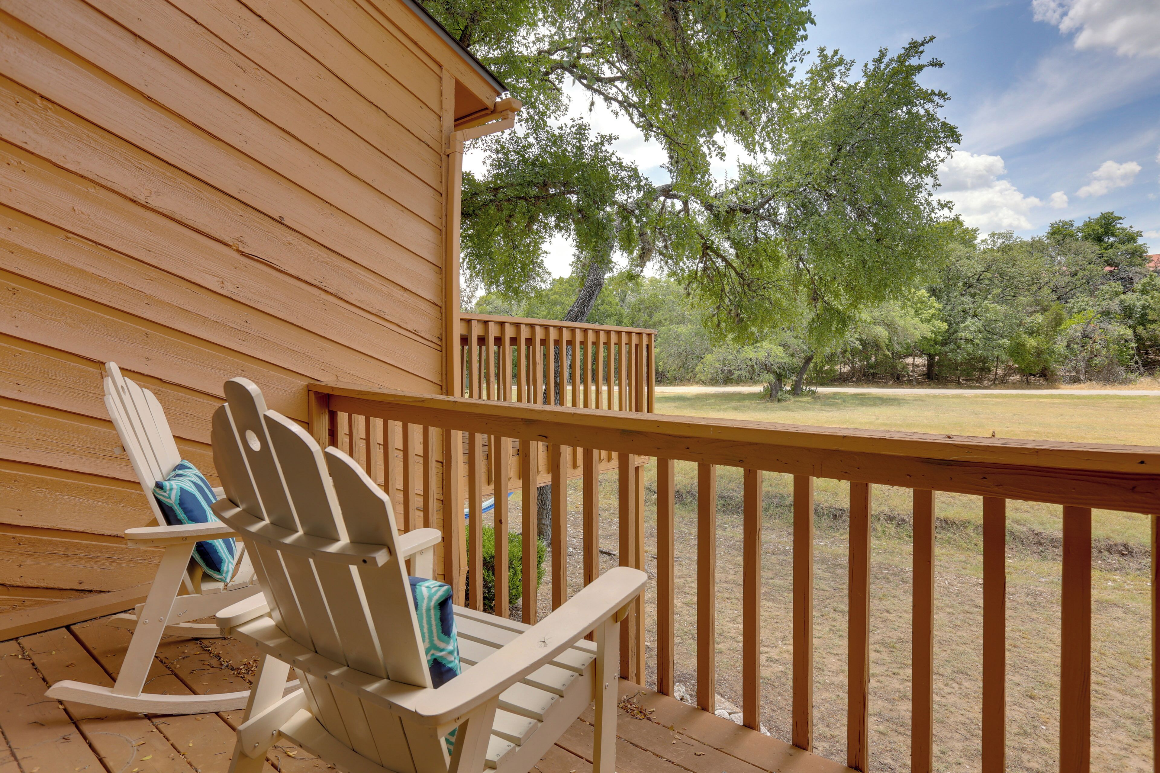 Wimberley Retreat w/ Grill < 2 Mi to Jacob's Well!