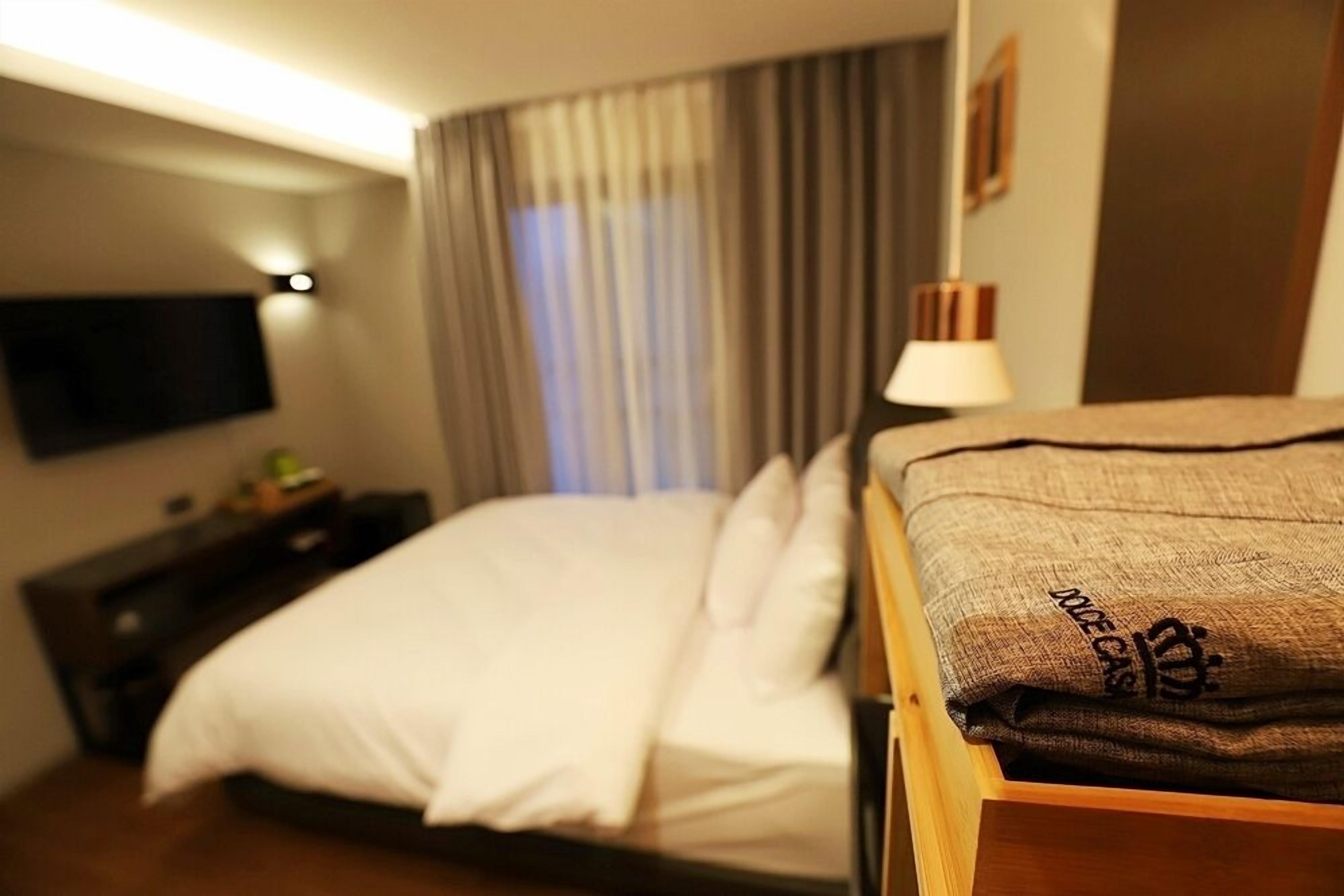 suite | 1 bedroom, in-room safe, blackout curtains, free wifi